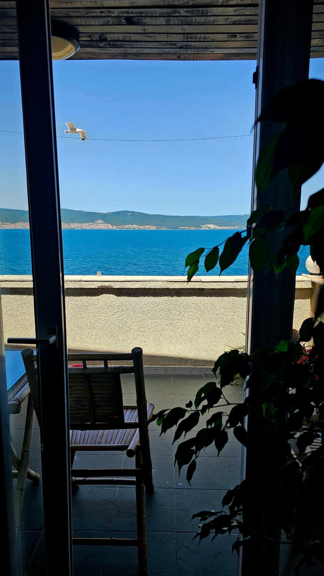 Appartamento Хоризонт Nesebar Esterno foto